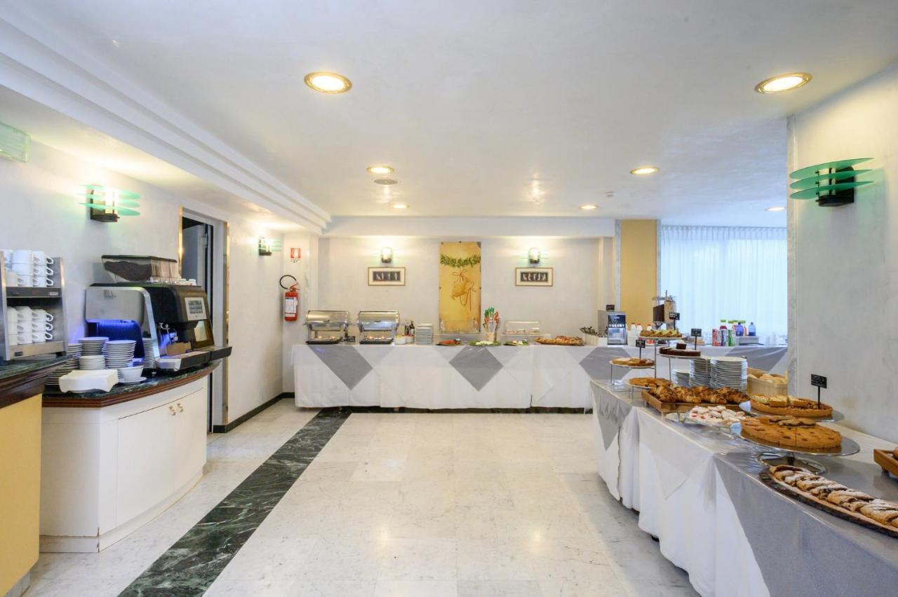 Atilius Hotel & Suites Riccione Exterior foto