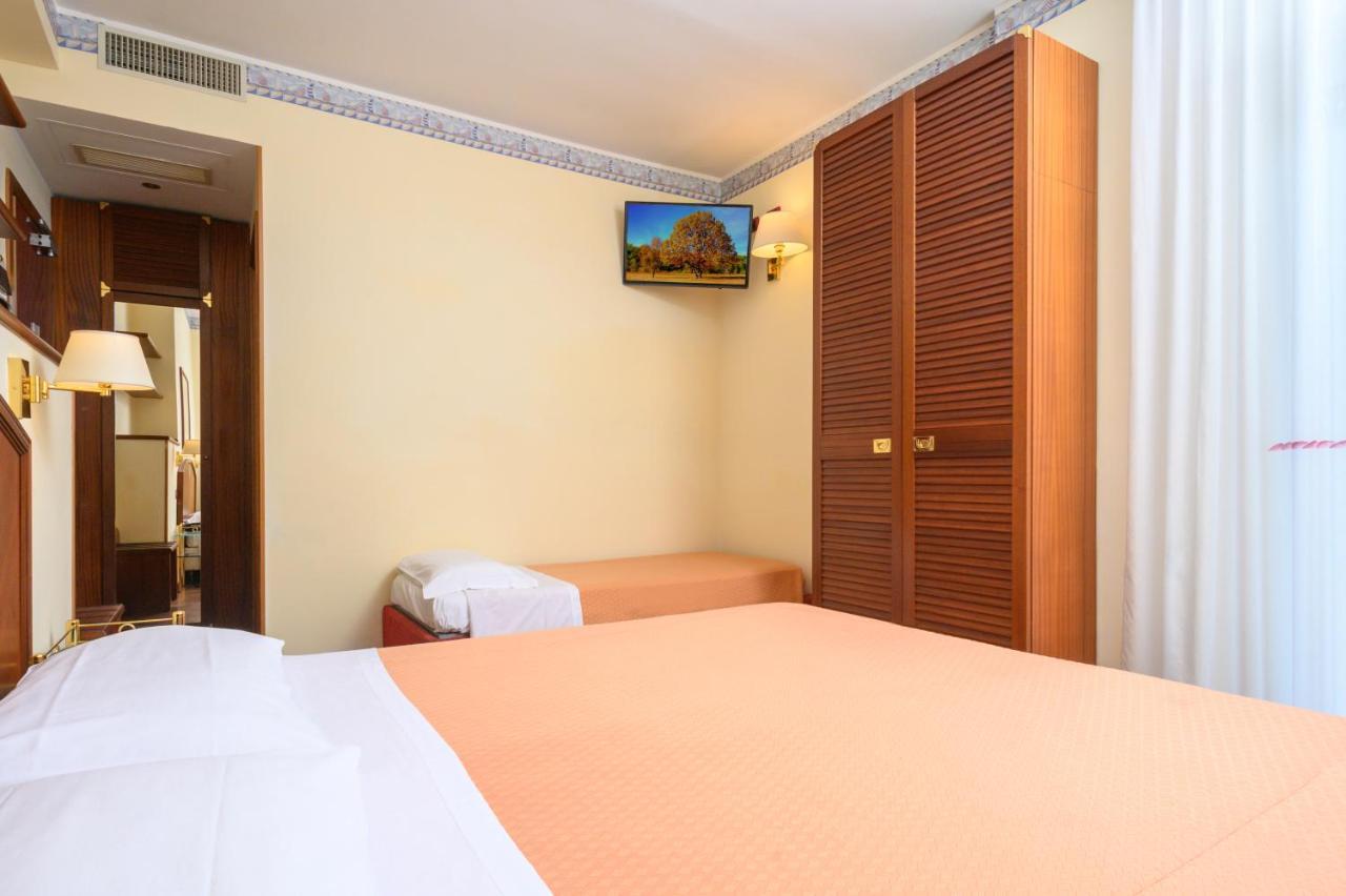 Atilius Hotel & Suites Riccione Exterior foto