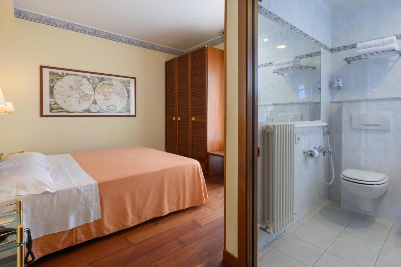 Atilius Hotel & Suites Riccione Exterior foto