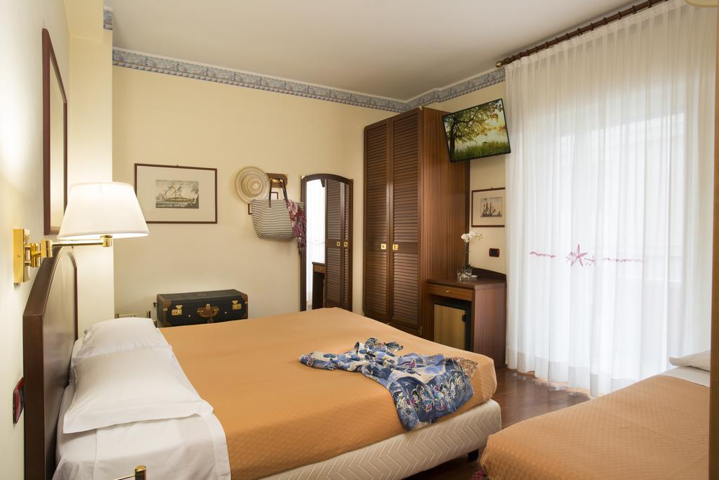 Atilius Hotel & Suites Riccione Exterior foto