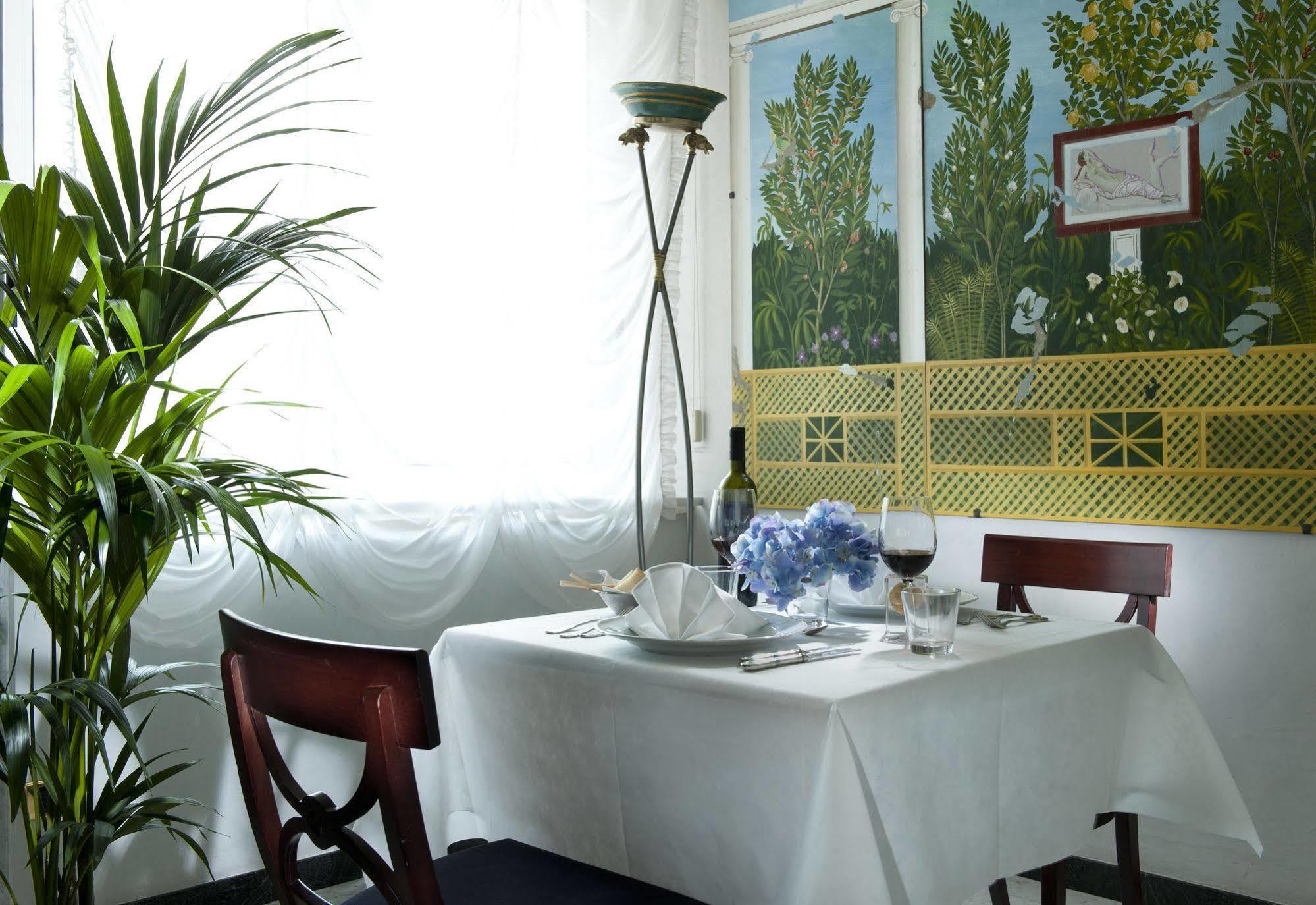Atilius Hotel & Suites Riccione Exterior foto
