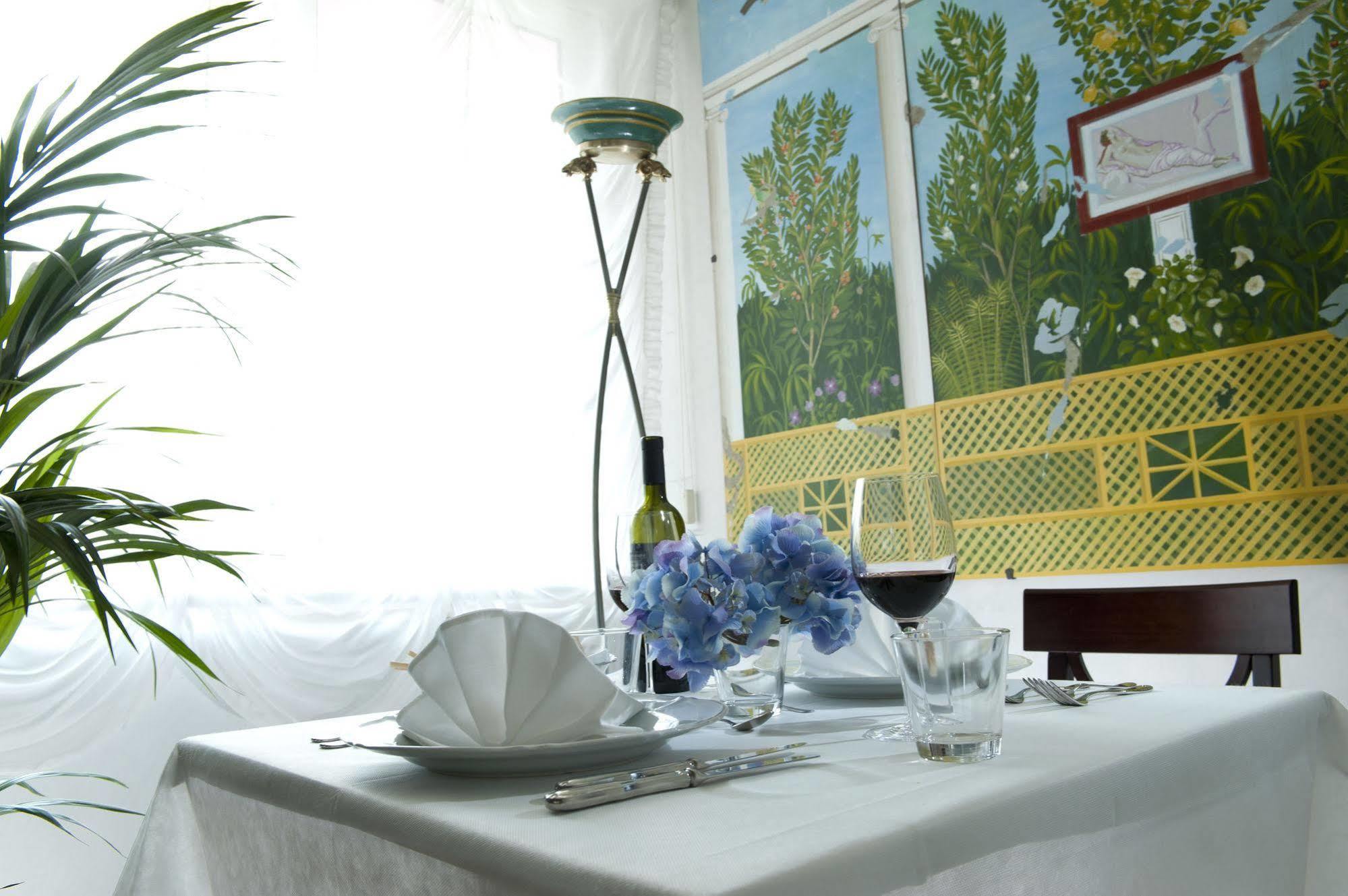 Atilius Hotel & Suites Riccione Exterior foto