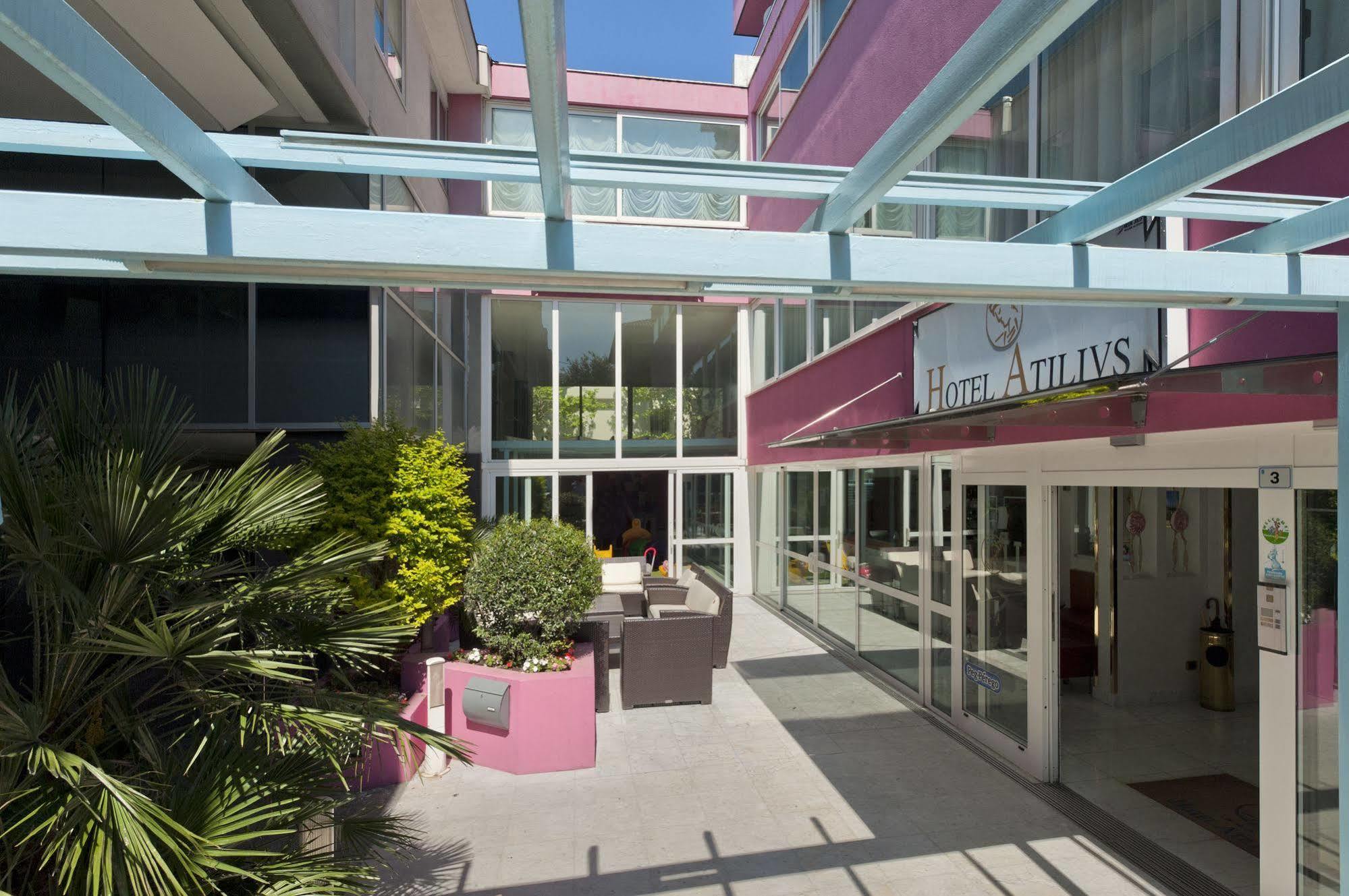 Atilius Hotel & Suites Riccione Exterior foto